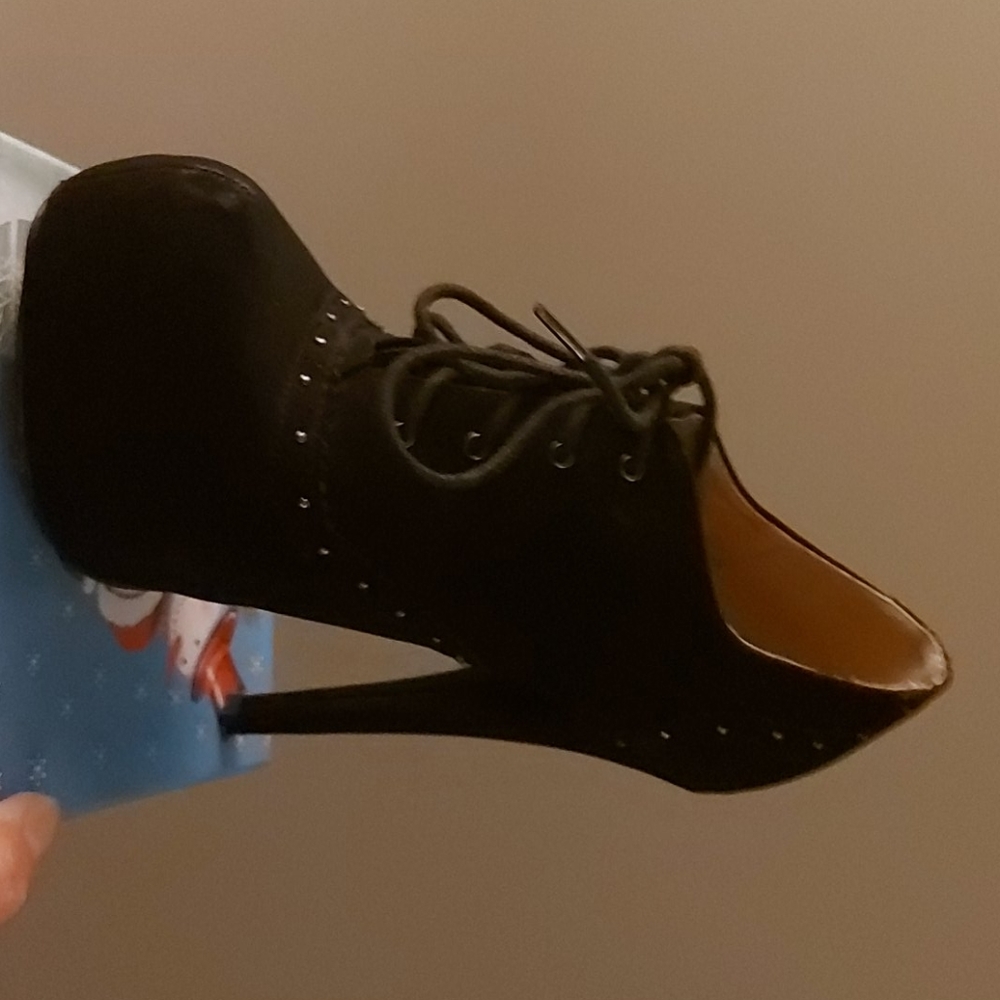 PUMPS - Picture 2 of 2